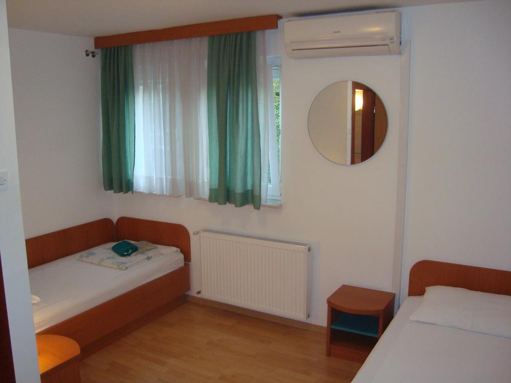 Guesthouse Koprivec Liubliana Habitación foto
